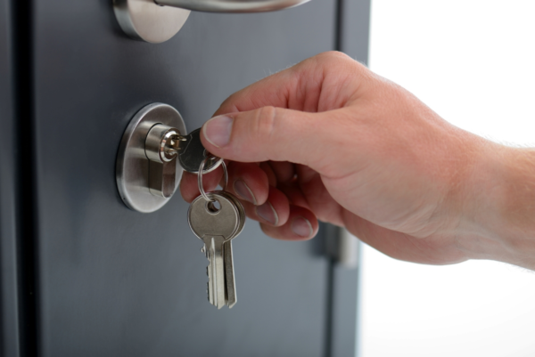 Why Does a Key Get Stuck in the Door Lock? Common Causes and Solutions